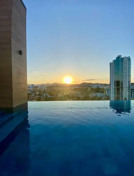 公寓 Loft Com Piscina E Rooftop A 800M Da Oktoberfest 布卢梅瑙